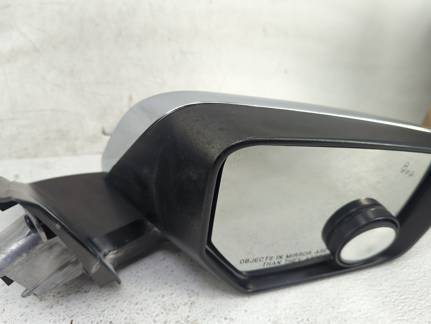 2014-2015 Chevrolet Impala Passenger Side View Mirror - Right Door Mirror OEM Used - Oemusedautoparts1.com