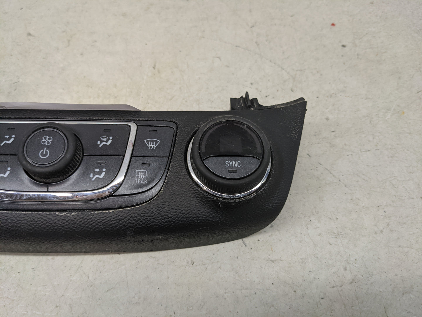2014-2020 Chevrolet Impala Climate Control Module Temperature AC/Heater Replacement P/N:23453509 QFGM207A Fits OEM Used Auto