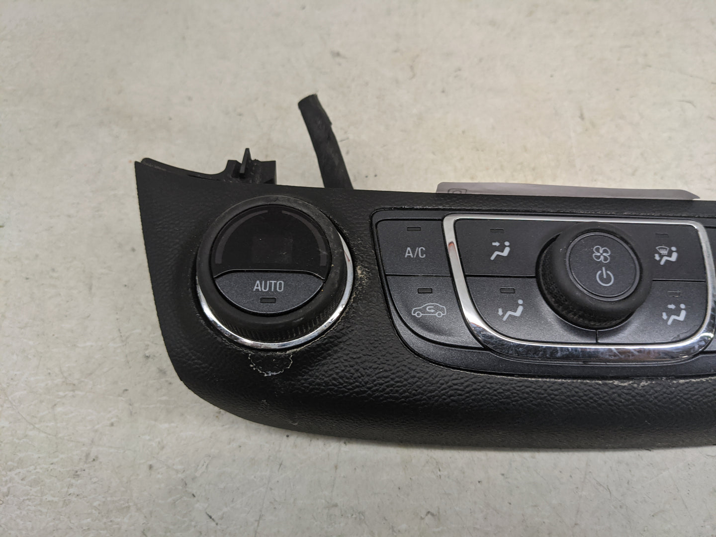 2014-2020 Chevrolet Impala Climate Control Module Temperature AC/Heater Replacement P/N:23453509 QFGM207A Fits OEM Used Auto