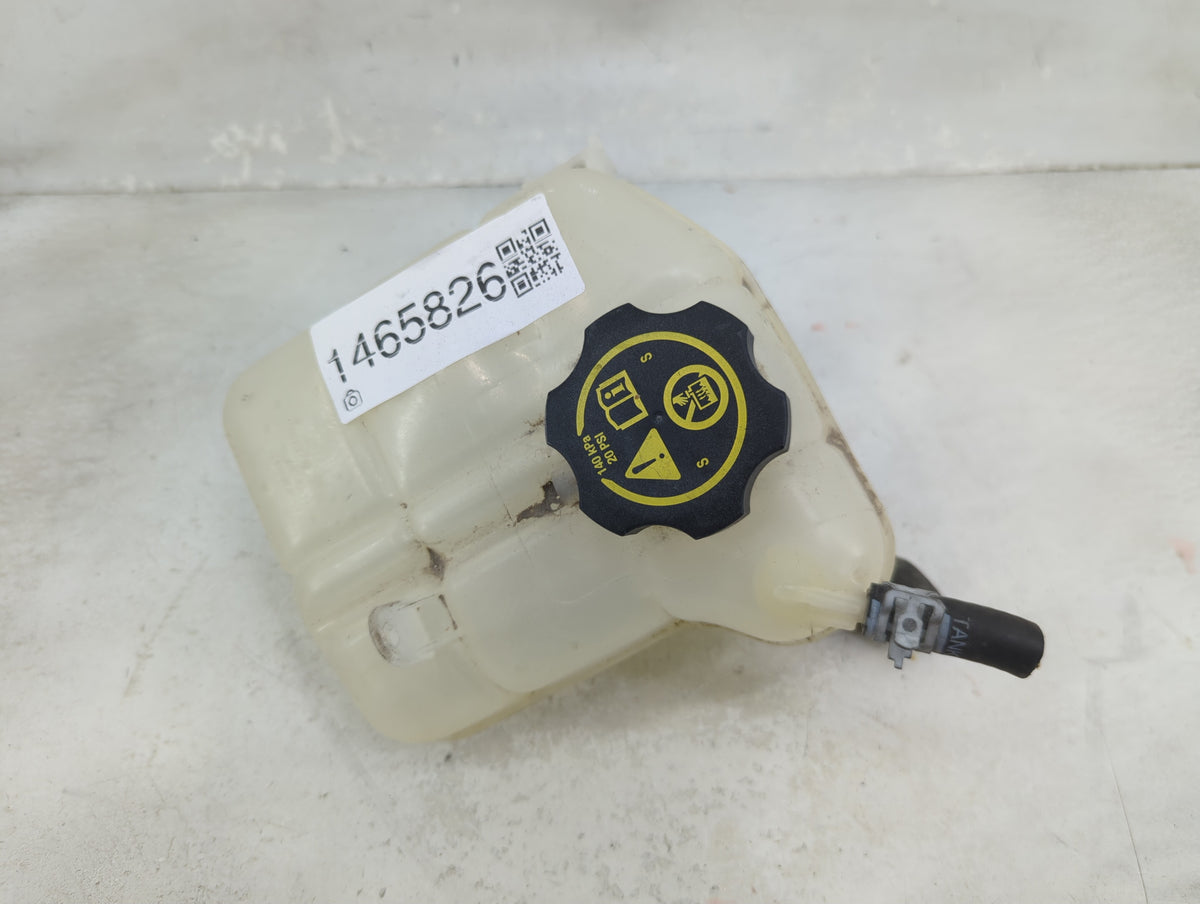 2014 Chevrolet Impala Radiator Coolant Overflow Expansion Tank Bottle 1465826 - Oemusedautoparts1.com