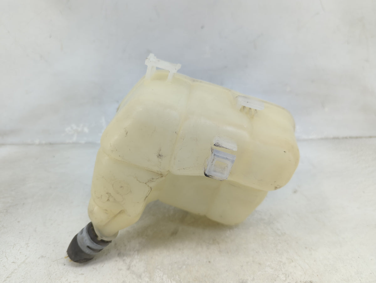 2014 Chevrolet Impala Radiator Coolant Overflow Expansion Tank Bottle 1465826 - Oemusedautoparts1.com