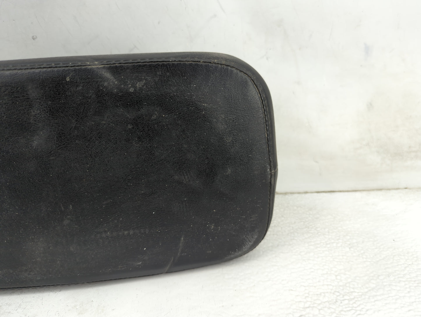 2015 Chevrolet Impala Center Console Armrest Cover Lid P/N:W4275C Fits OEM Used Auto Parts - Oemusedautoparts1.com