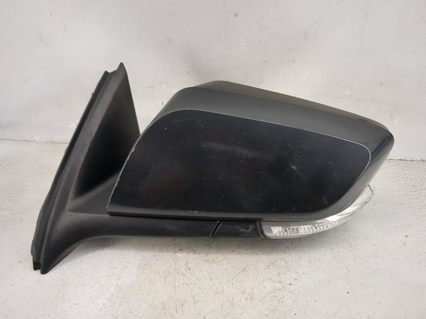 2015 Chevrolet Impala Driver Side View Mirror - Left Door Mirror OEM Used - Oemusedautoparts1.com