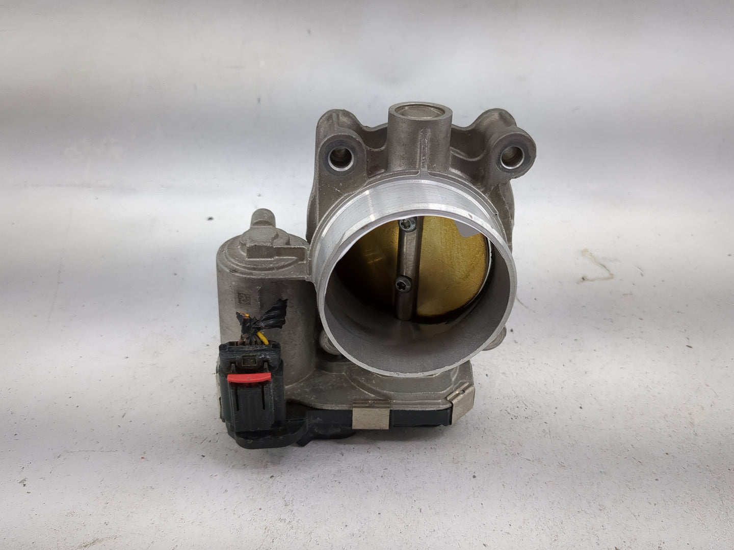 2014-2015 Chevrolet Impala Throttle Body P/N:12627217 Fits Fits 2013 2014 2015 2017 2018 2019 2020 OEM Used Auto Parts - Oem