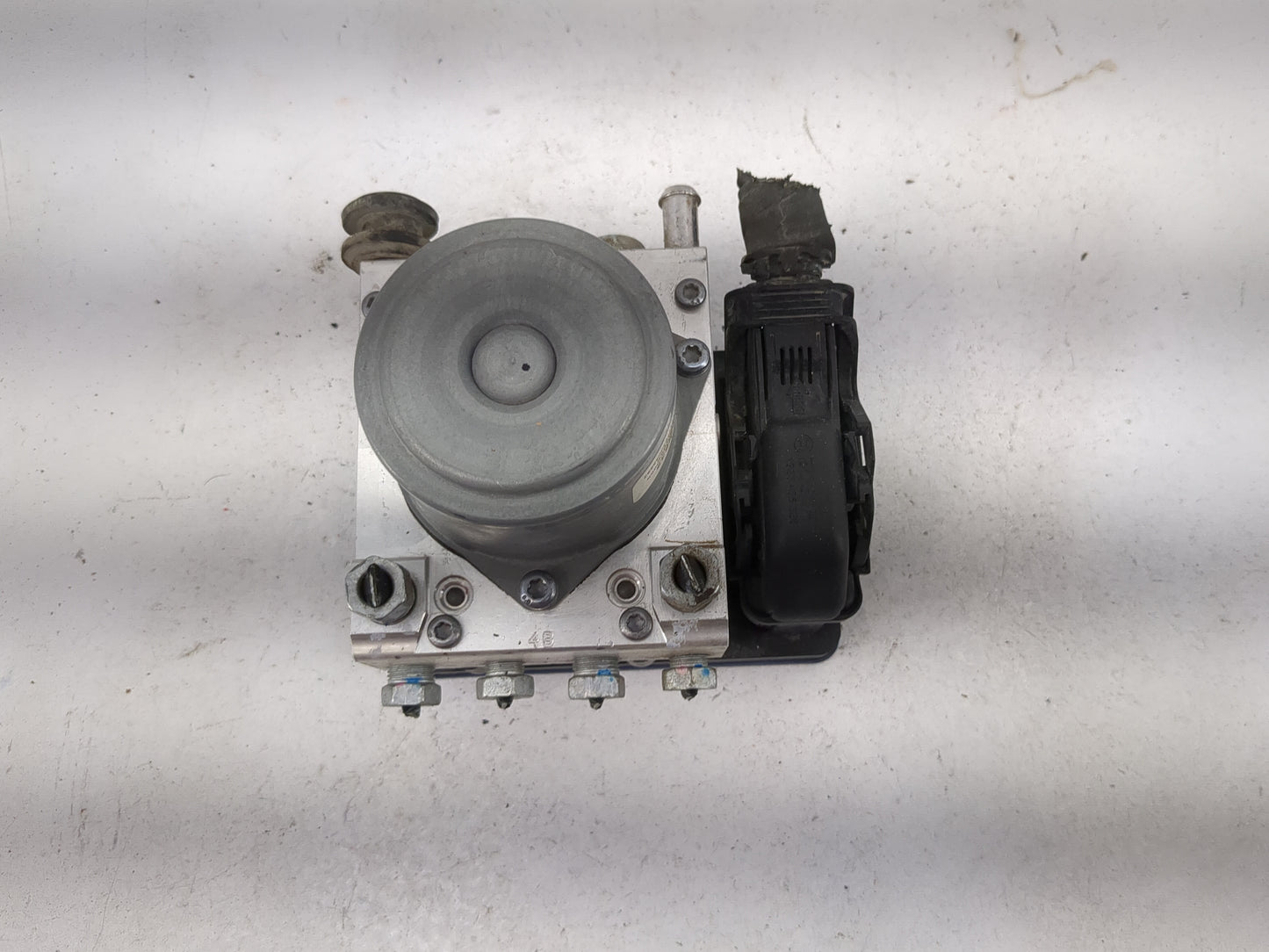 2014-2016 Chevrolet Impala ABS Pump Control Module Replacement P/N:22995061 8511207, 59322871 Fits Fits 2014 2015 2016 OEM U