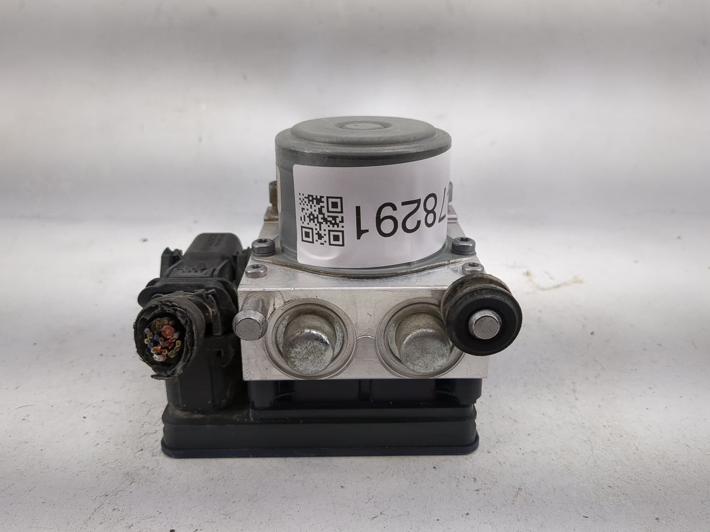 2014-2016 Chevrolet Impala ABS Pump Control Module Replacement P/N:22995061 8511207, 59322871 Fits Fits 2014 2015 2016 OEM U