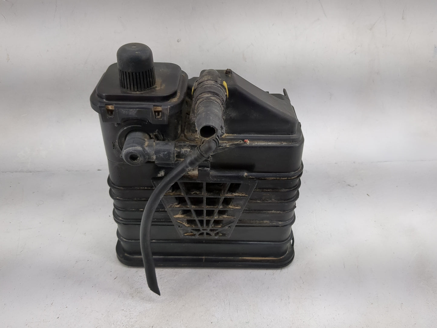 2015 Chevrolet Impala Fuel Vapor Charcoal Canister 1479242 - Oemusedautoparts1.com