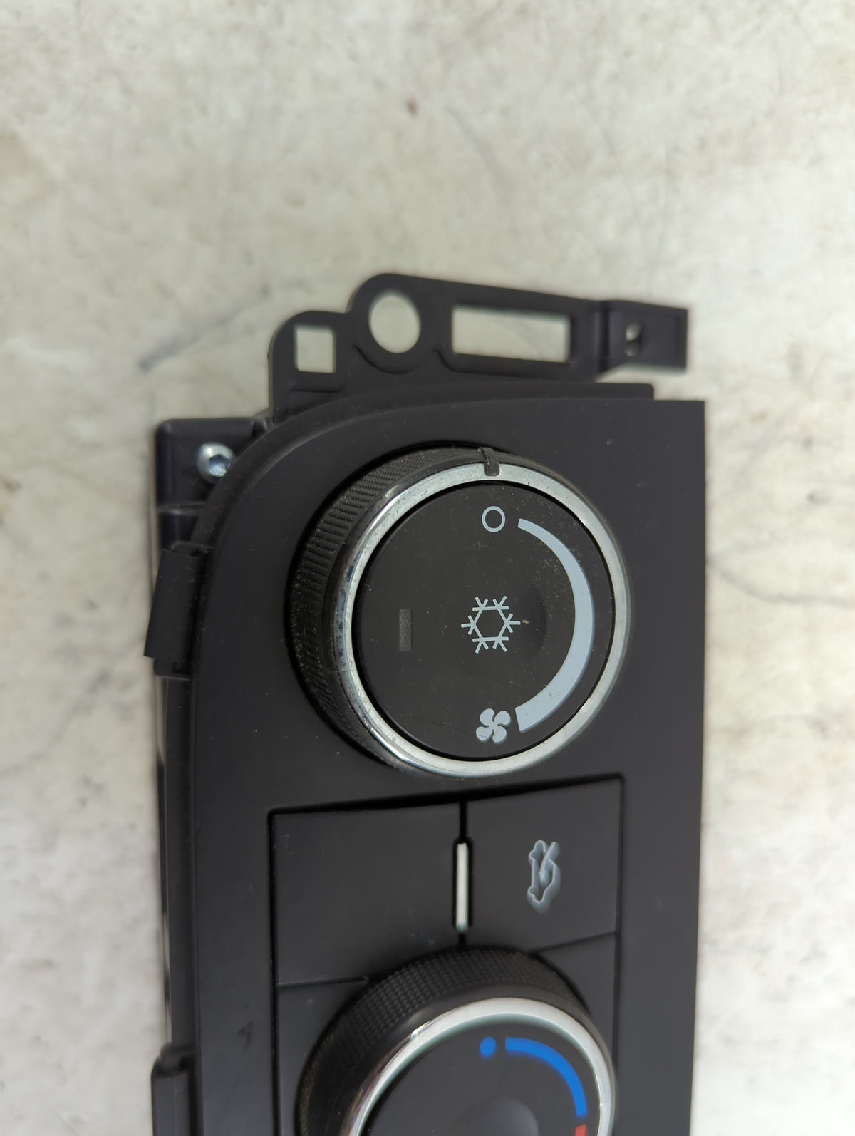 2012-2016 Chevrolet Impala Climate Control Module Temperature AC/Heater Replacement P/N:22884768 Fits OEM Used Auto Parts - 