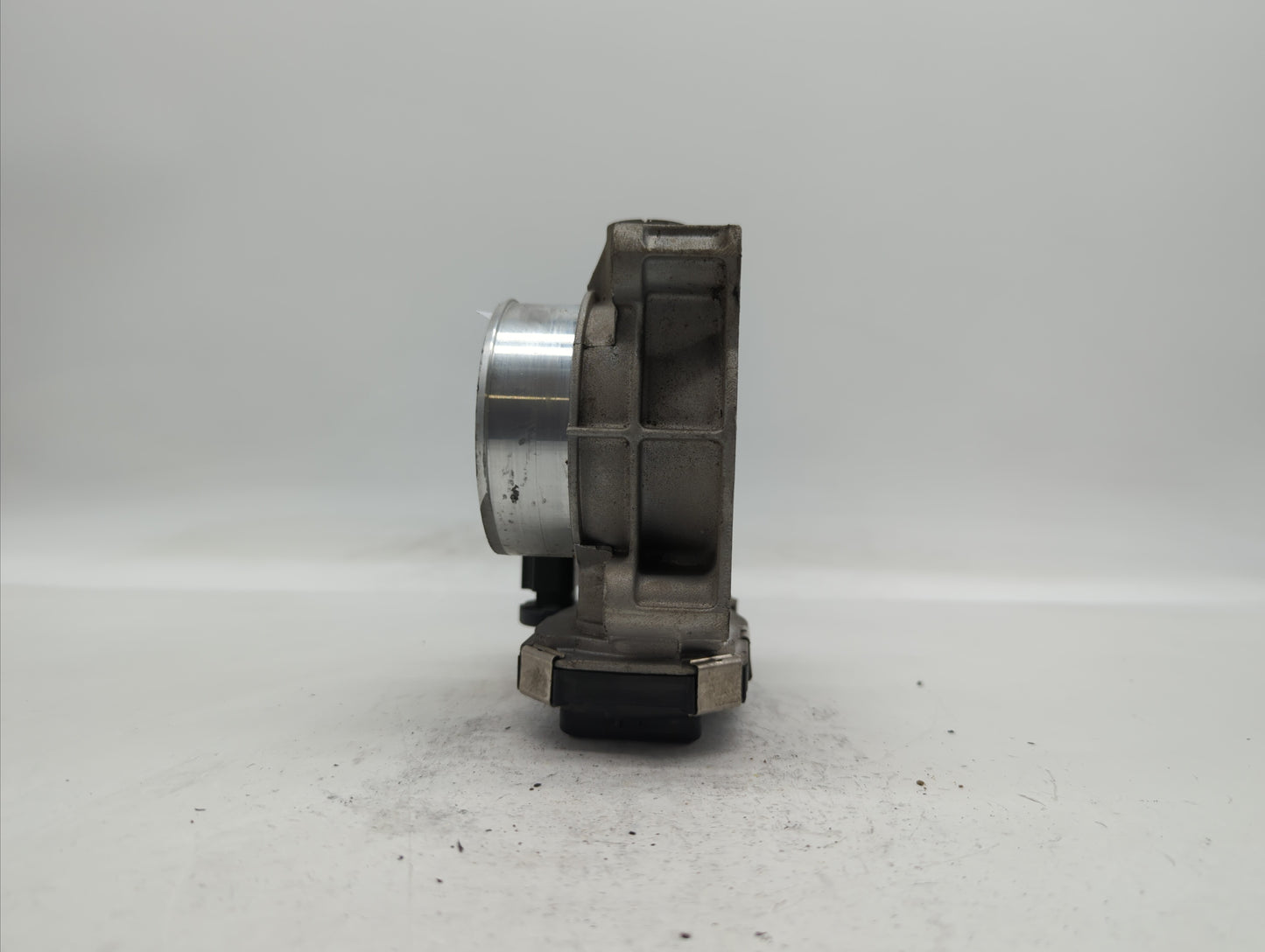 2014-2015 Chevrolet Impala Throttle Body P/N:12627217DA 12669073DA Fits Fits 2013 2014 2015 2017 2018 OEM Used Auto Parts - 