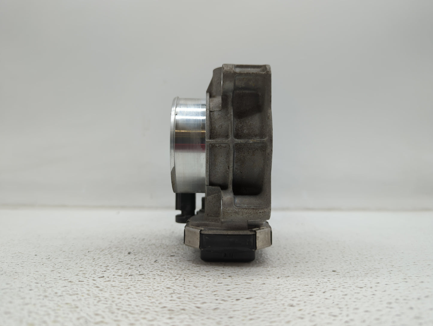 2014-2015 Chevrolet Impala Throttle Body P/N:12627217DA 12669073DA Fits Fits 2013 2014 2015 2017 2018 OEM Used Auto Parts - 