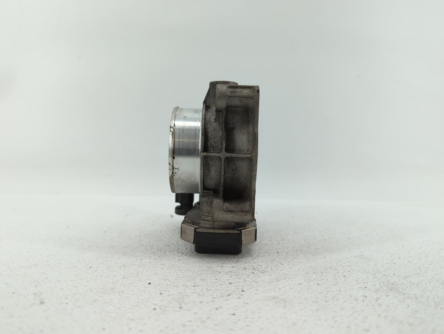 2014-2015 Chevrolet Impala Throttle Body P/N:12627217DA 12669073DA Fits Fits 2013 2014 2015 2017 2018 OEM Used Auto Parts - 