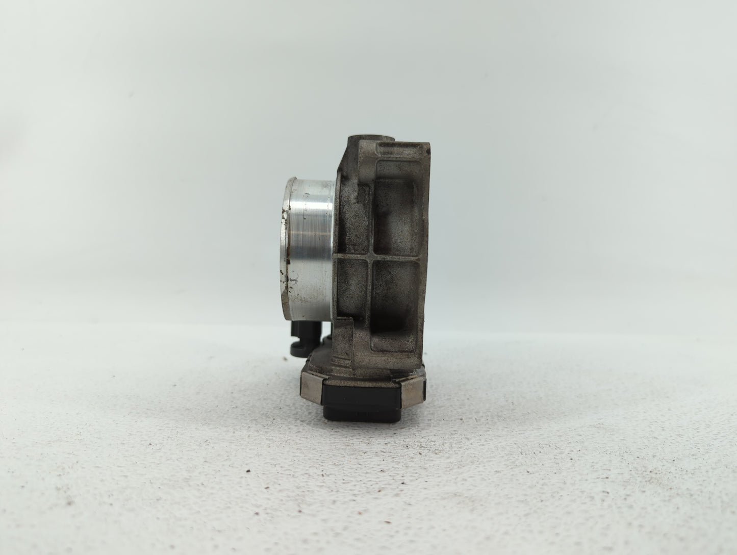 2014-2015 Chevrolet Impala Throttle Body P/N:12627217DA 12669073DA Fits Fits 2013 2014 2015 2017 2018 OEM Used Auto Parts - 