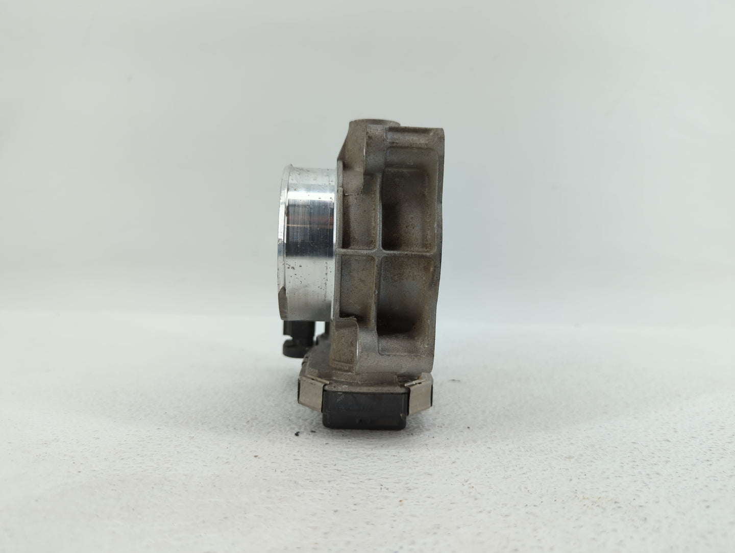 2014-2015 Chevrolet Impala Throttle Body P/N:12627217DA 12669073DA Fits Fits 2013 2014 2015 2017 2018 OEM Used Auto Parts - 