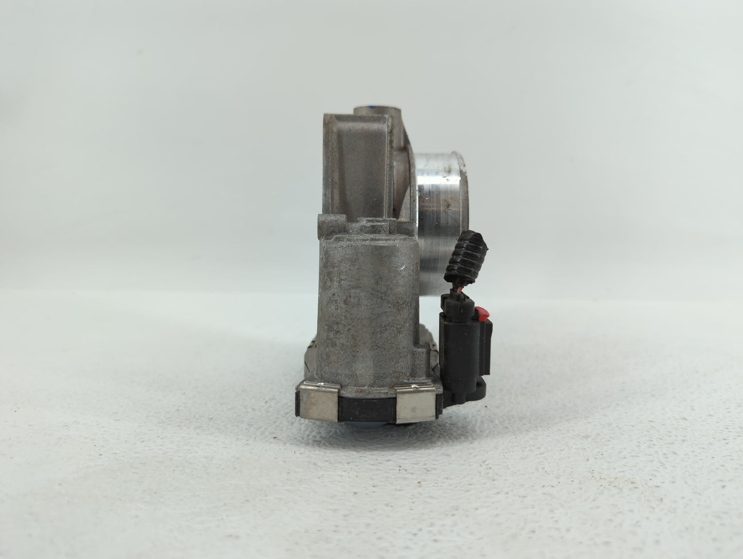 2014-2015 Chevrolet Impala Throttle Body P/N:12627217DA 12669073DA Fits Fits 2013 2014 2015 2017 2018 OEM Used Auto Parts - 
