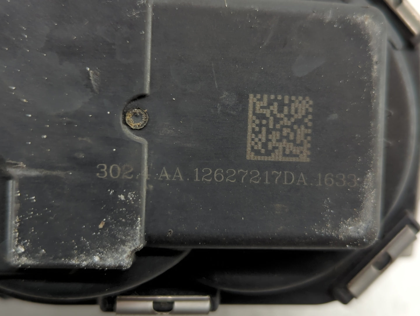 2014-2015 Chevrolet Impala Throttle Body P/N:12670839AA 12627217DA, 12669073DA Fits Fits 2013 2014 2015 2017 2018 OEM Used A