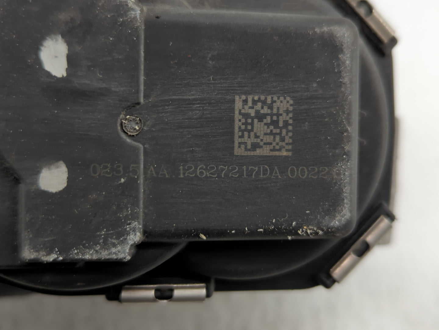 2014-2015 Chevrolet Impala Throttle Body P/N:12670839AA 12627217DA, 12669073DA Fits Fits 2013 2014 2015 2017 2018 OEM Used A