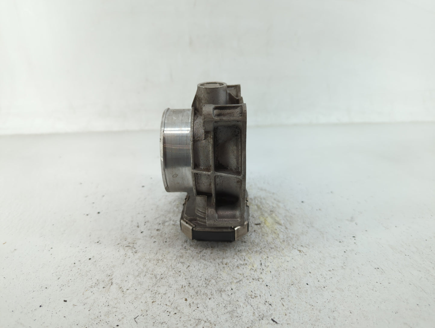 2014-2015 Chevrolet Impala Throttle Body P/N:12670839AA 12627217DA, 12669073DA Fits Fits 2013 2014 2015 2017 2018 2019 2020 