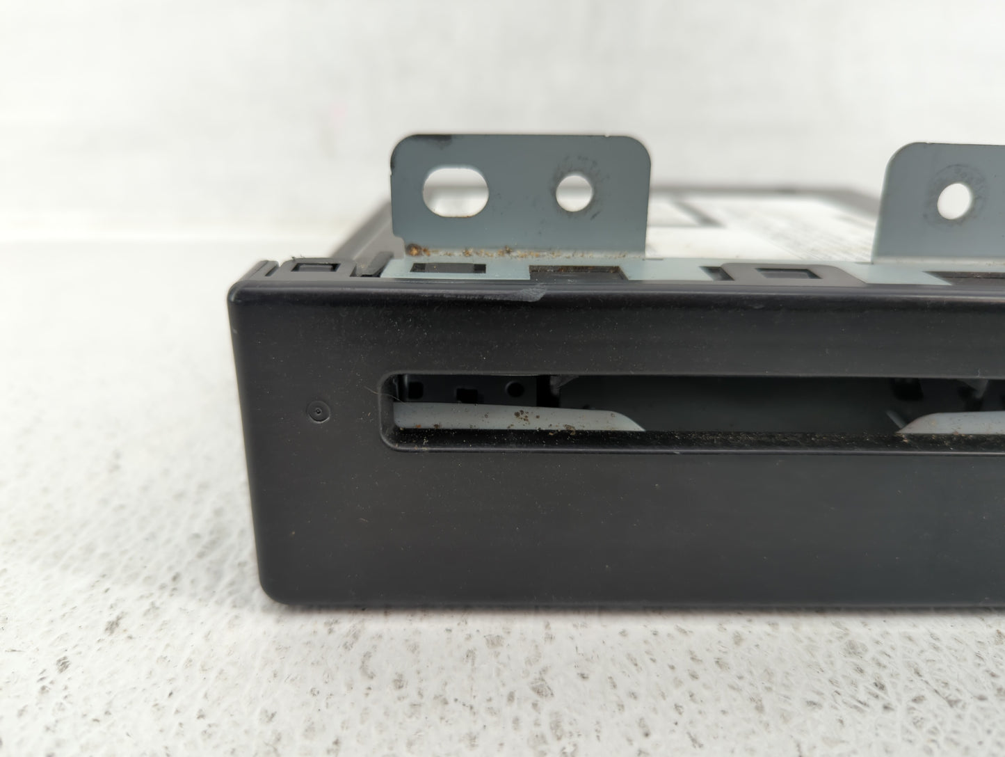 2015 Chevrolet Impala Radio AM FM Cd Player Receiver Replacement P/N:13594480 Fits OEM Used Auto Parts - Oemusedautoparts1.c