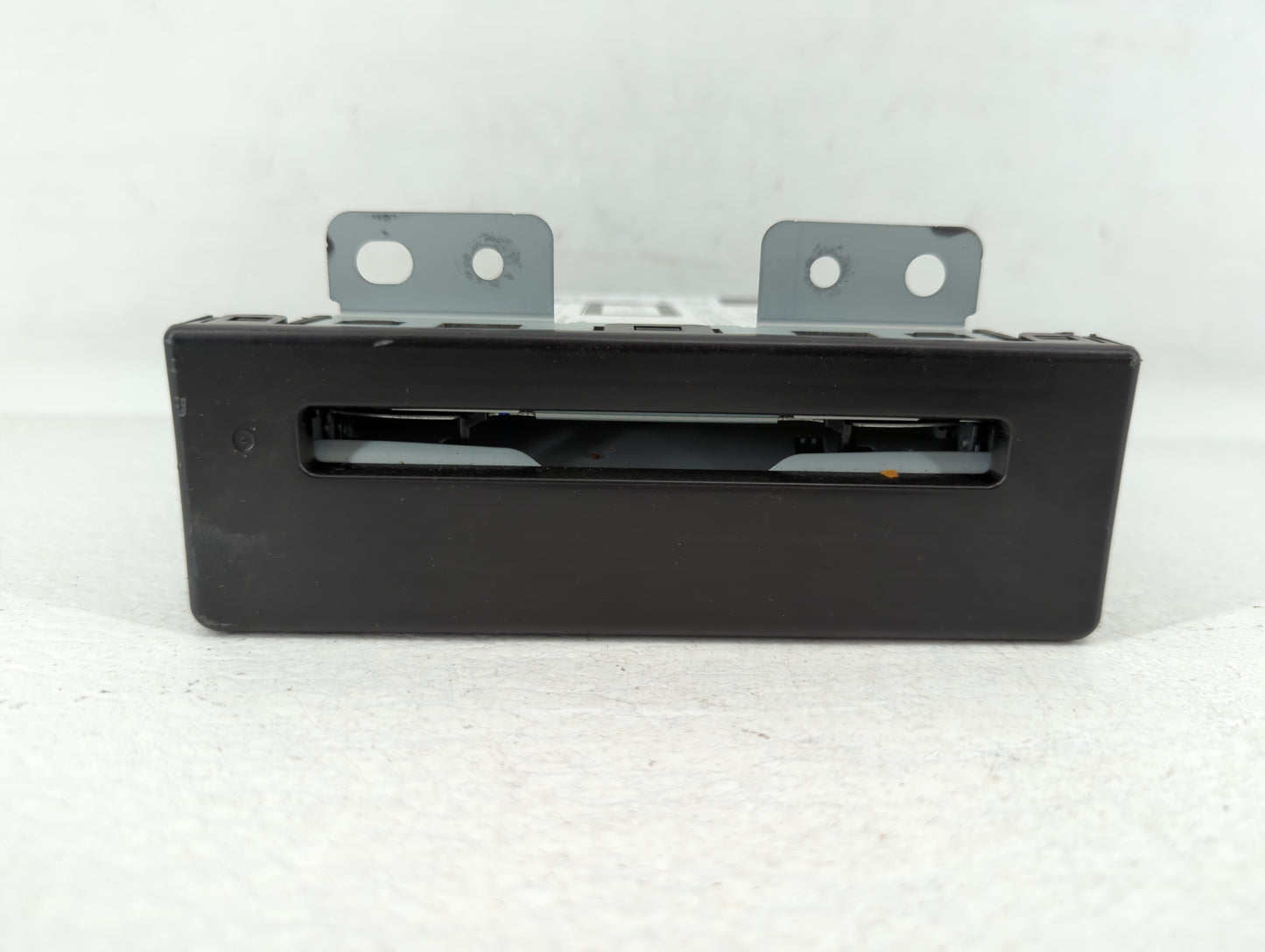 2015-2015 Chevrolet Impala Am Fm Cd Player Radio Receiver - Oemusedautoparts1.com