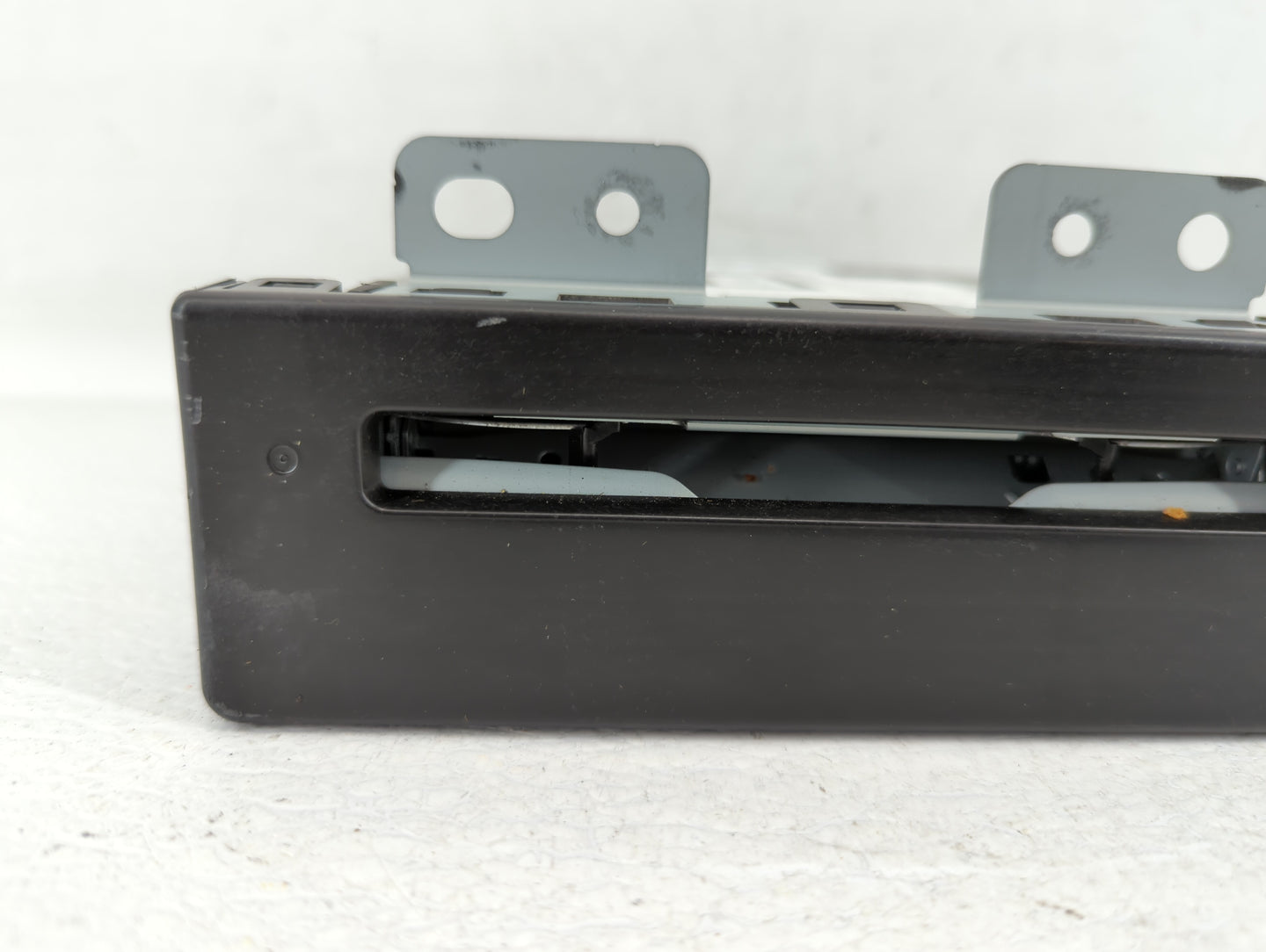 2015-2015 Chevrolet Impala Am Fm Cd Player Radio Receiver - Oemusedautoparts1.com