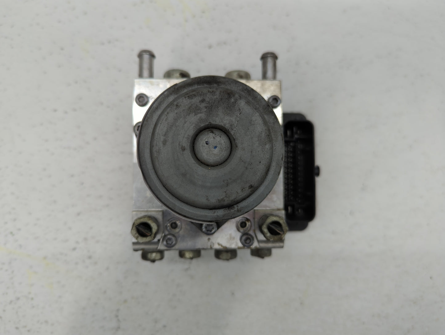 2014-2016 Chevrolet Impala ABS Pump Control Module Replacement P/N:23227331 Fits Fits 2014 2015 2016 OEM Used Auto Parts - O