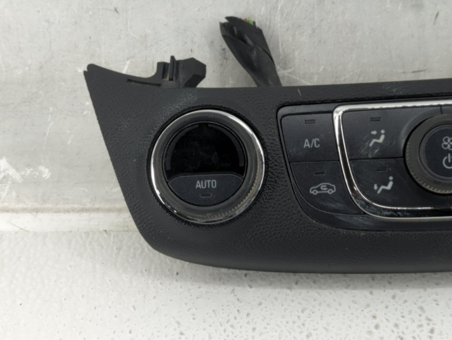 2014-2020 Chevrolet Impala Climate Control Module Temperature AC/Heater Replacement P/N:23453509 Fits OEM Used Auto Parts - 