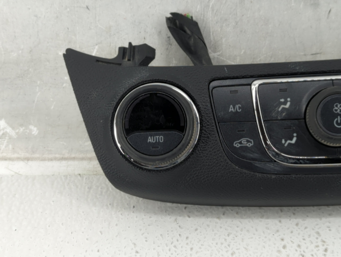 2014-2020 Chevrolet Impala Climate Control Module Temperature AC/Heater Replacement P/N:23453509 Fits OEM Used Auto Parts - 