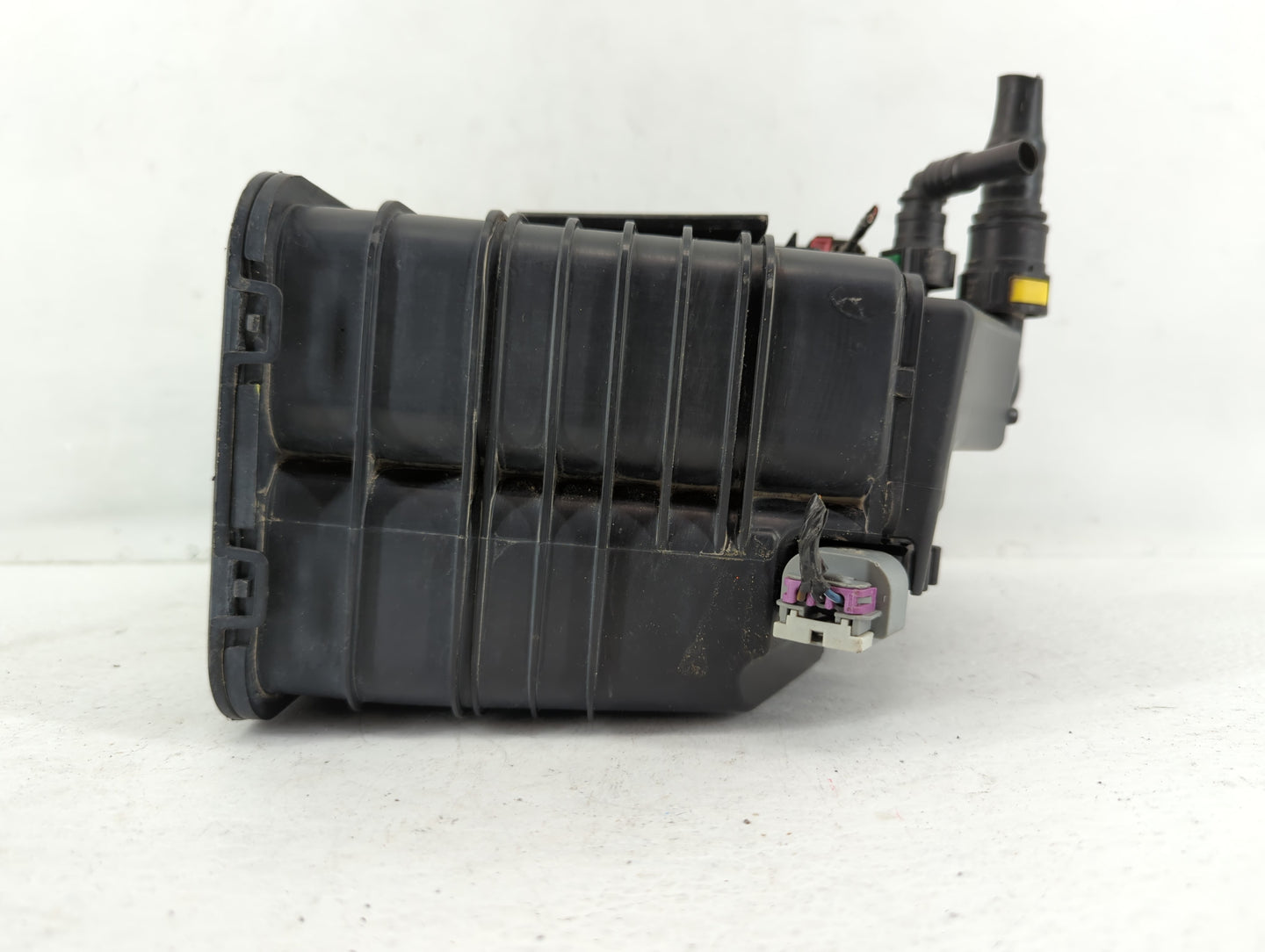 2015 Chevrolet Impala Fuel Vapor Charcoal Canister 590548 - Oemusedautoparts1.com