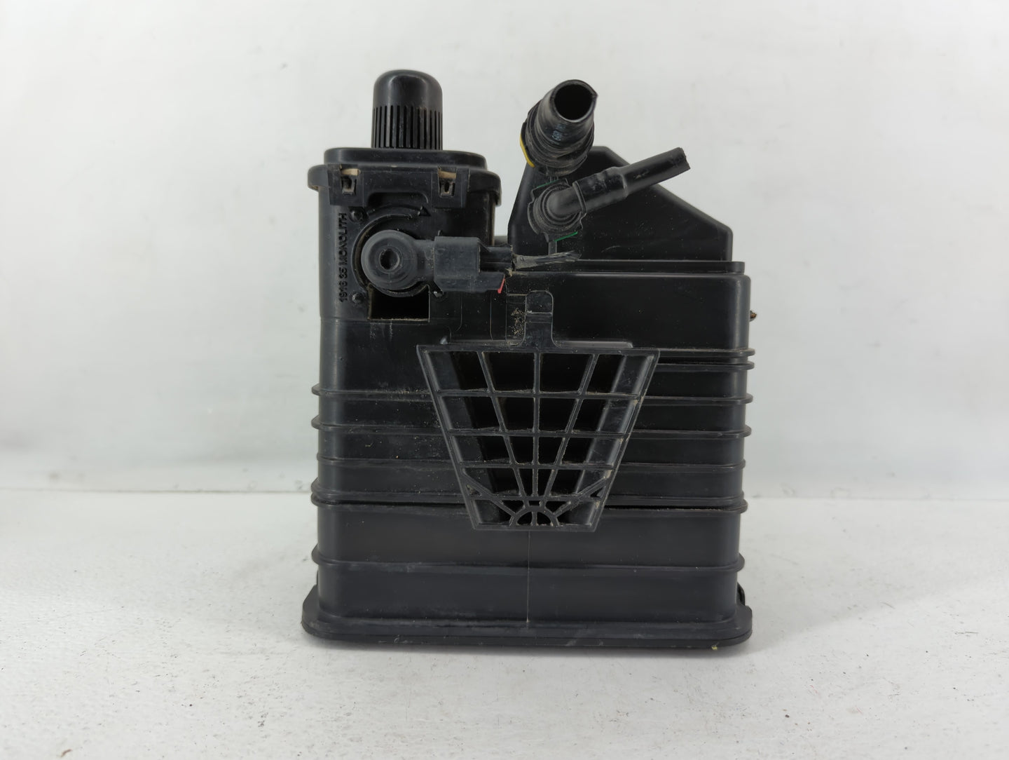 2015 Chevrolet Impala Fuel Vapor Charcoal Canister 590548 - Oemusedautoparts1.com