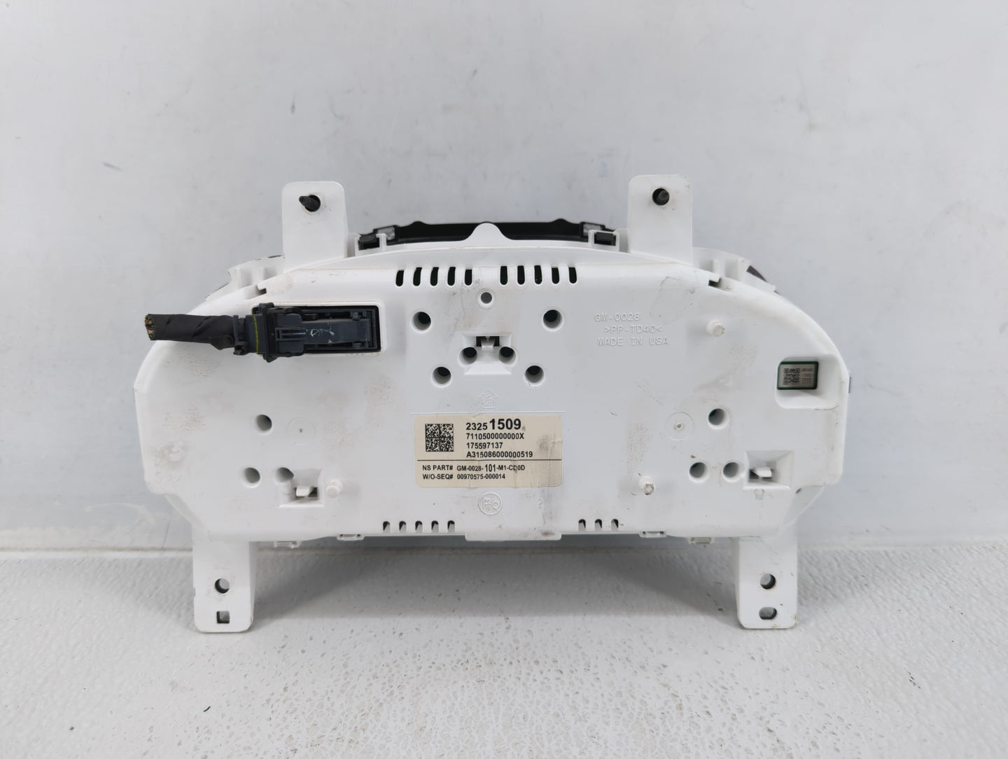 2015 Chevrolet Impala Instrument Cluster Speedometer Gauges P/N:23251509 Fits OEM Used Auto Parts - Oemusedautoparts1.com