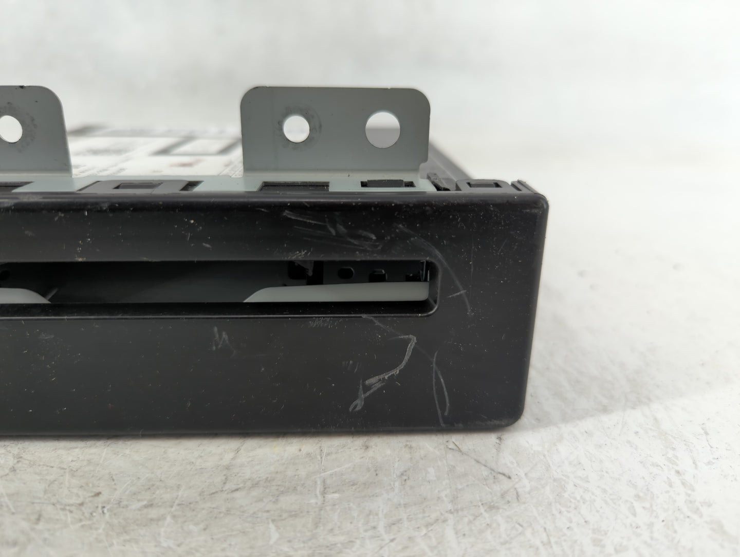 2015-2015 Chevrolet Impala Am Fm Cd Player Radio Receiver - Oemusedautoparts1.com