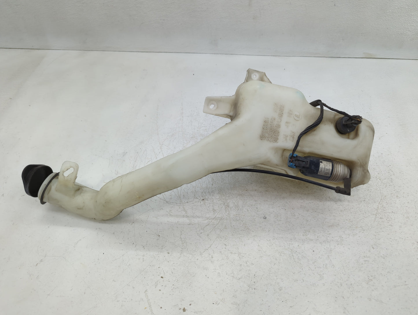 2006-2016 Chevrolet Impala Windshield Washer Fluid Reservoir Bottle Oem - Oemusedautoparts1.com