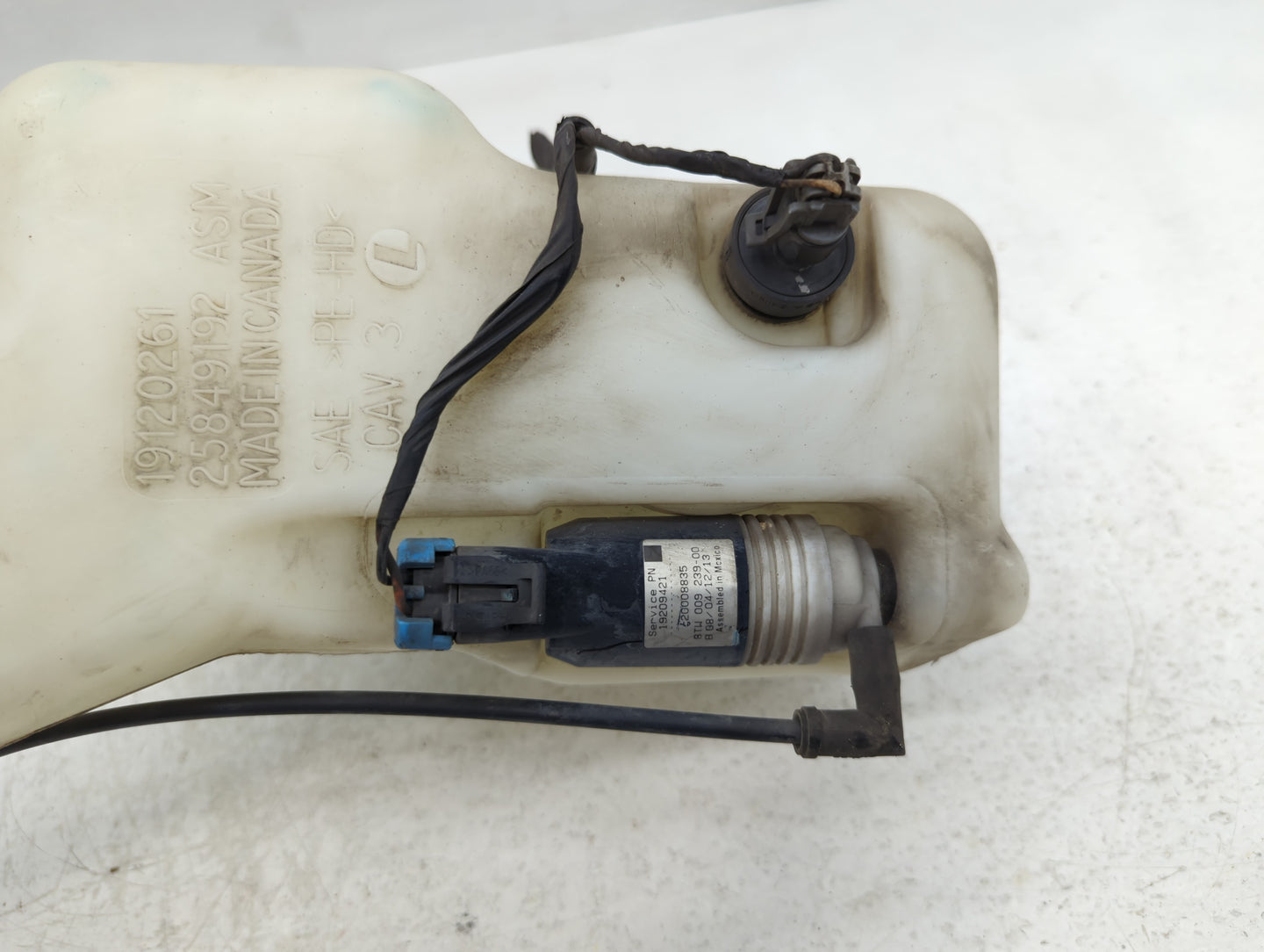 2006-2016 Chevrolet Impala Windshield Washer Fluid Reservoir Bottle Oem - Oemusedautoparts1.com
