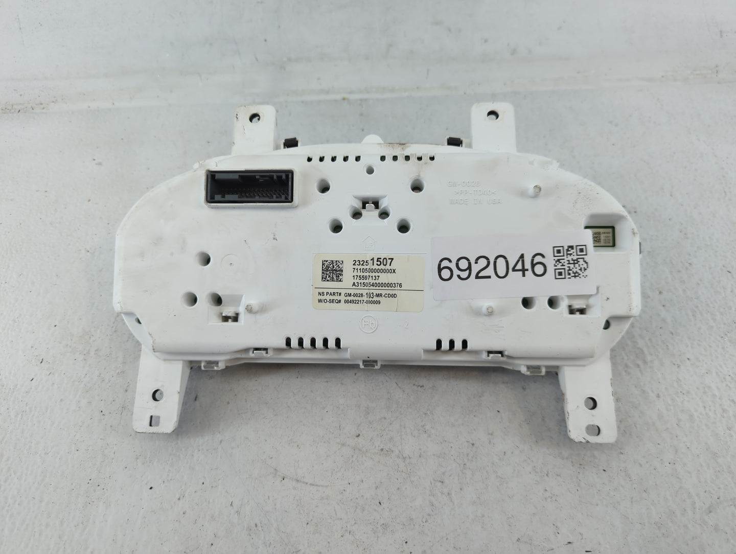 2015 Chevrolet Impala Instrument Cluster Speedometer Gauges P/N:23251507 Fits OEM Used Auto Parts - Oemusedautoparts1.com