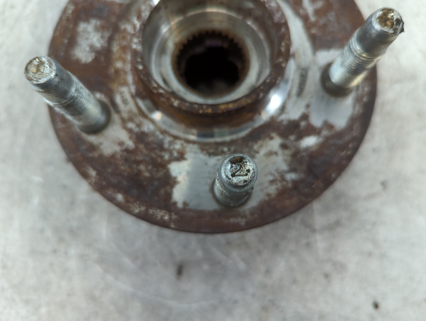 2014-2020 Chevrolet Impala Driver Front Wheel Hub Oem 701091 - Oemusedautoparts1.com