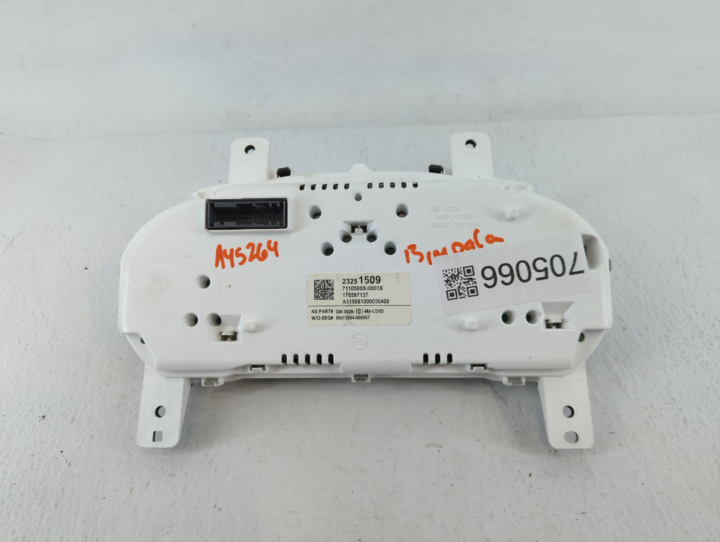 2015 Chevrolet Impala Instrument Cluster Speedometer Gauges P/N:23251509 23251507 Fits OEM Used Auto Parts - Oemusedautopart