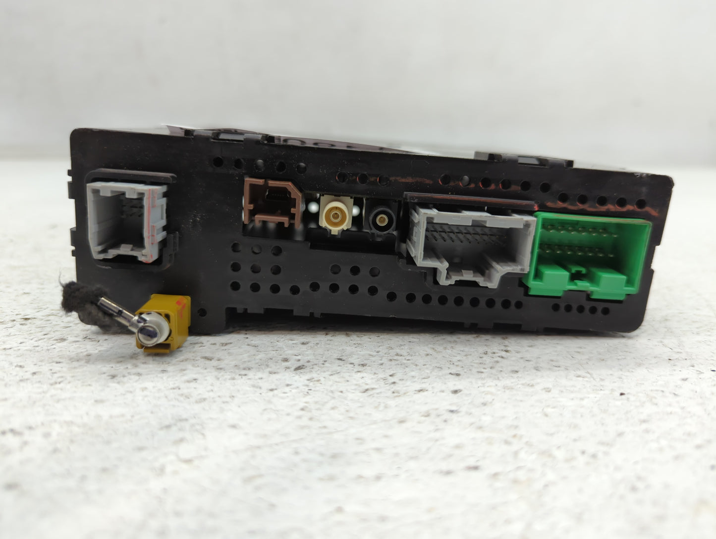 2015 Chevrolet Impala Radio AM FM Cd Player Receiver Replacement P/N:812425551 13598662 Fits Fits 2016 OEM Used Auto Parts -
