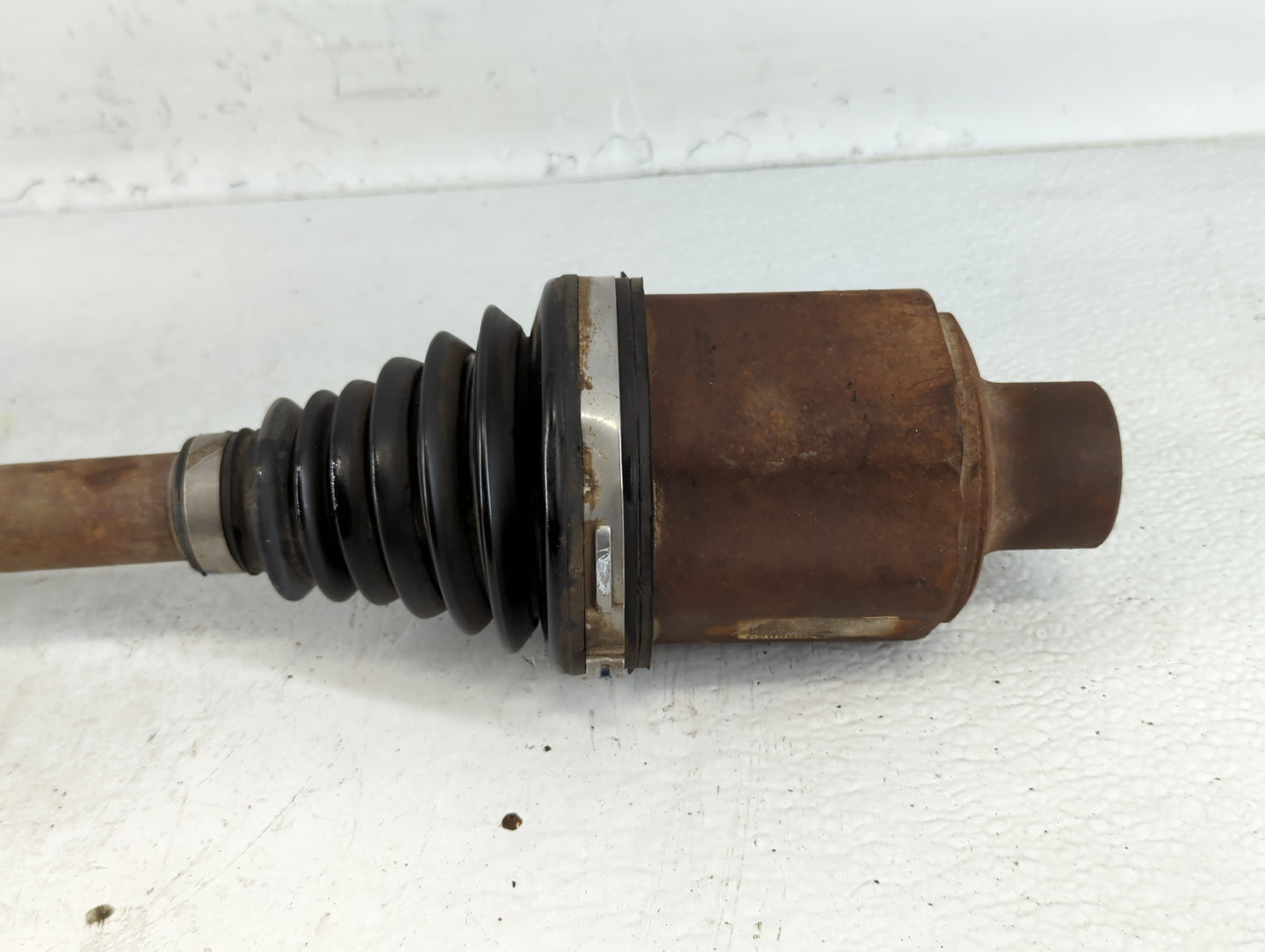 2014-2019 Chevrolet Impala Axle Shaft Front Passenger Cv C/v - Oemusedautoparts1.com