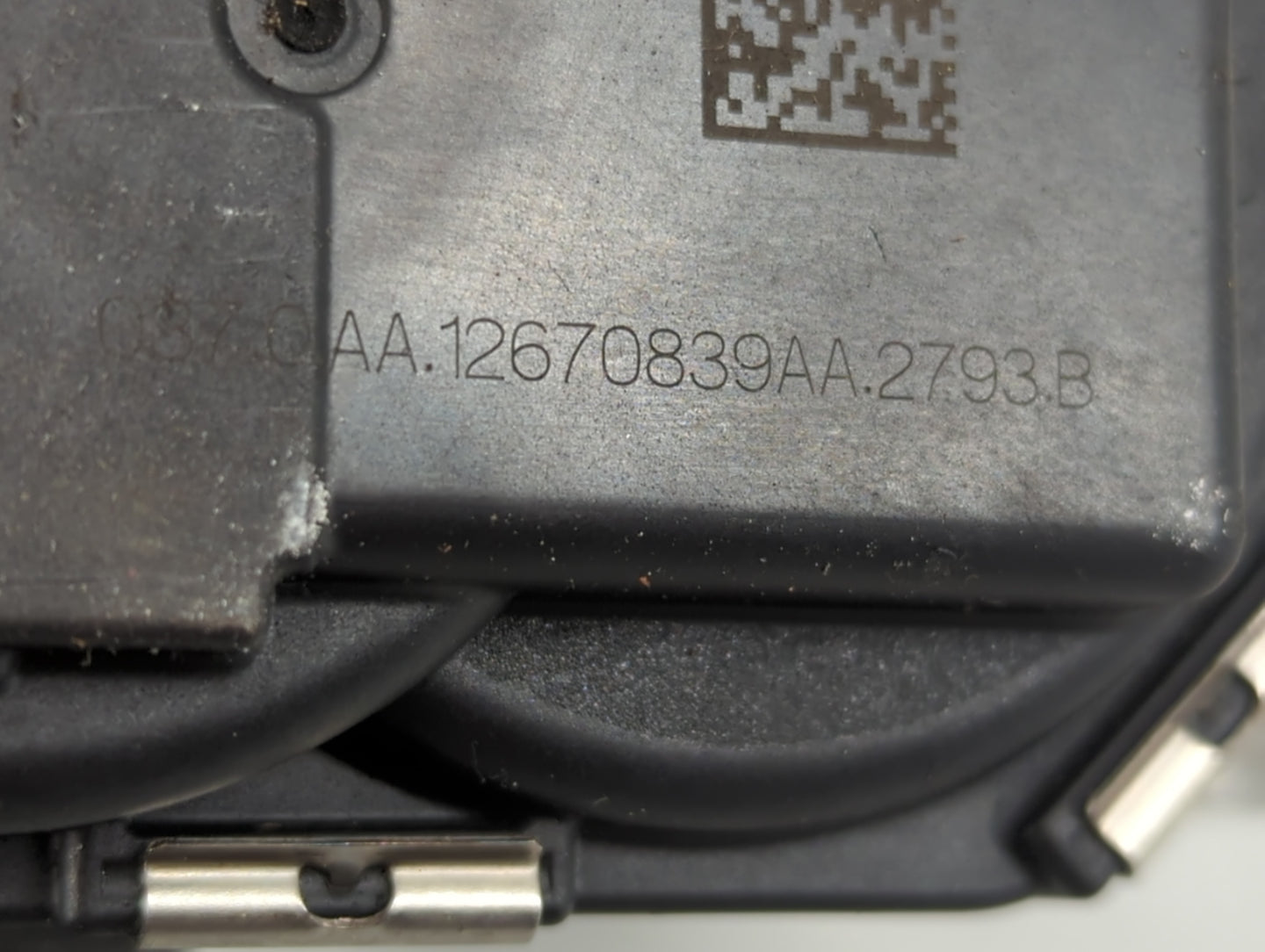 2014-2015 Chevrolet Impala Throttle Body P/N:12670839AA Fits Fits 2013 2014 2015 2017 2018 2019 2020 OEM Used Auto Parts - O