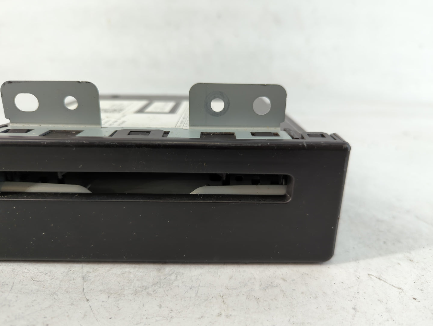 2015-2015 Chevrolet Impala Am Fm Cd Player Radio Receiver - Oemusedautoparts1.com