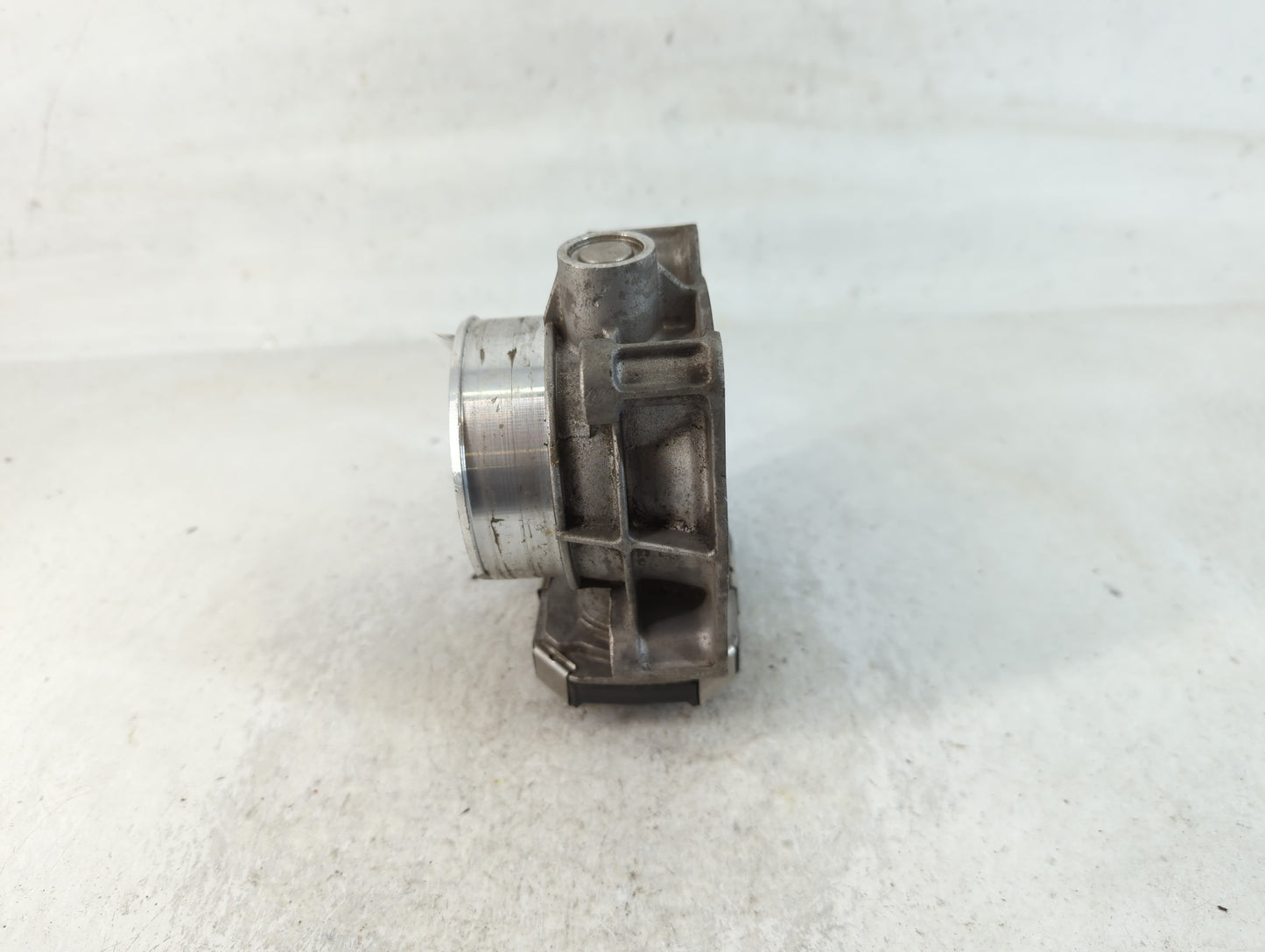 2014-2015 Chevrolet Impala Throttle Body P/N:12627217DA Fits Fits 2013 2014 2015 2017 2018 2019 2020 OEM Used Auto Parts - O