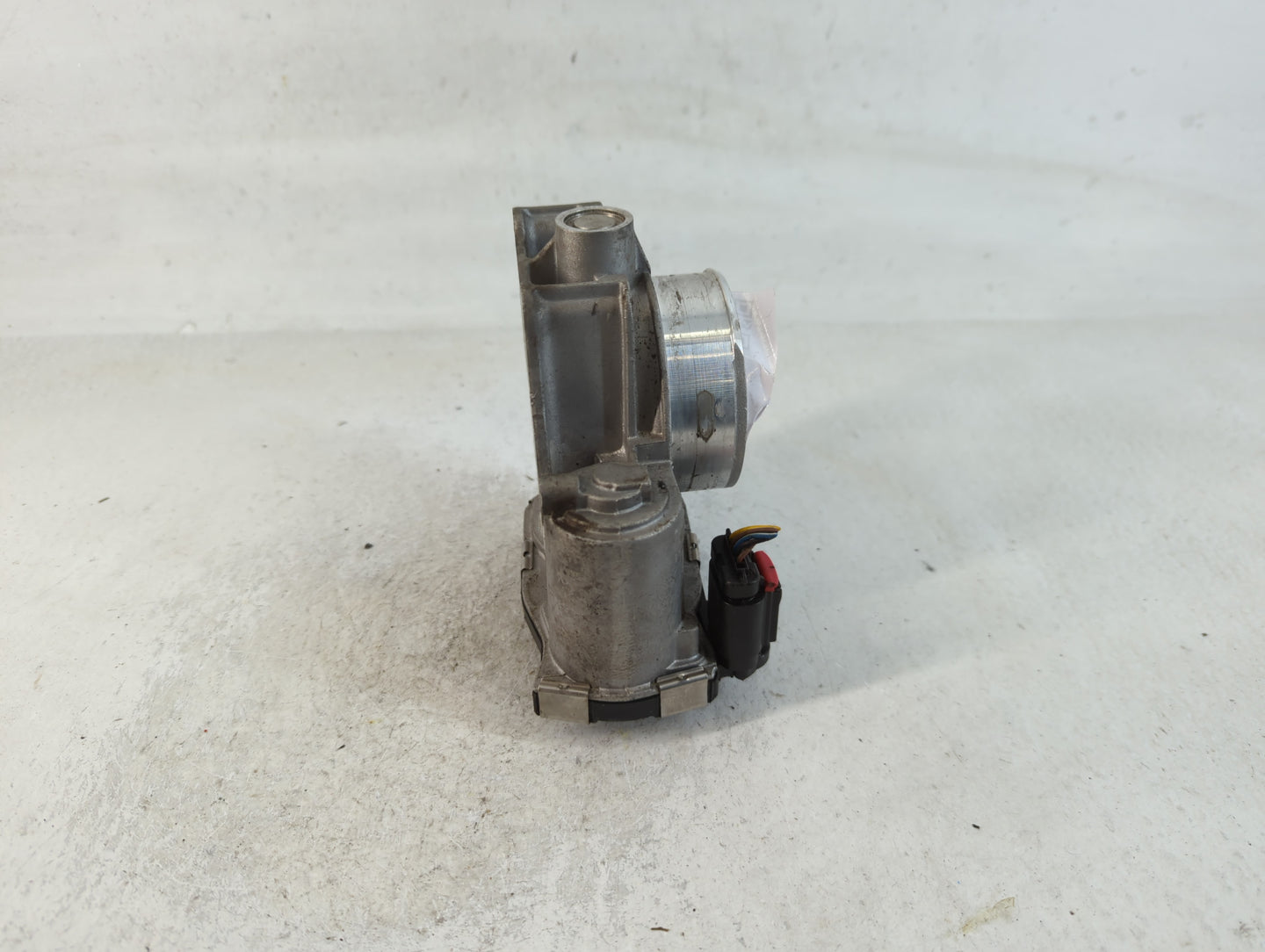 2014-2015 Chevrolet Impala Throttle Body P/N:12627217DA Fits Fits 2013 2014 2015 2017 2018 2019 2020 OEM Used Auto Parts - O