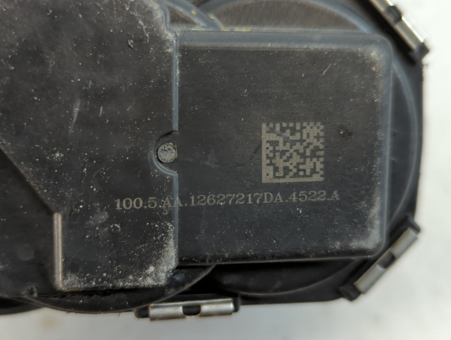 2014-2015 Chevrolet Impala Throttle Body P/N:12627217DA Fits Fits 2013 2014 2015 2017 2018 2019 2020 OEM Used Auto Parts - O