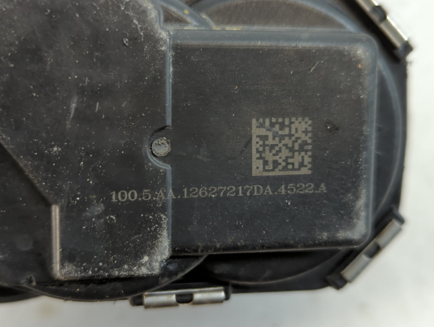 2014-2015 Chevrolet Impala Throttle Body P/N:12627217DA Fits Fits 2013 2014 2015 2017 2018 2019 2020 OEM Used Auto Parts - O