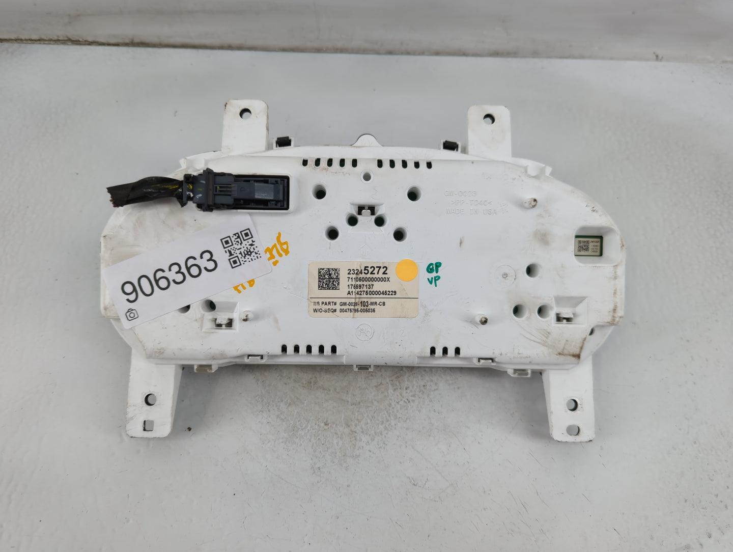 2015 Chevrolet Impala Instrument Cluster Speedometer Gauges P/N:23245272 Fits OEM Used Auto Parts - Oemusedautoparts1.com