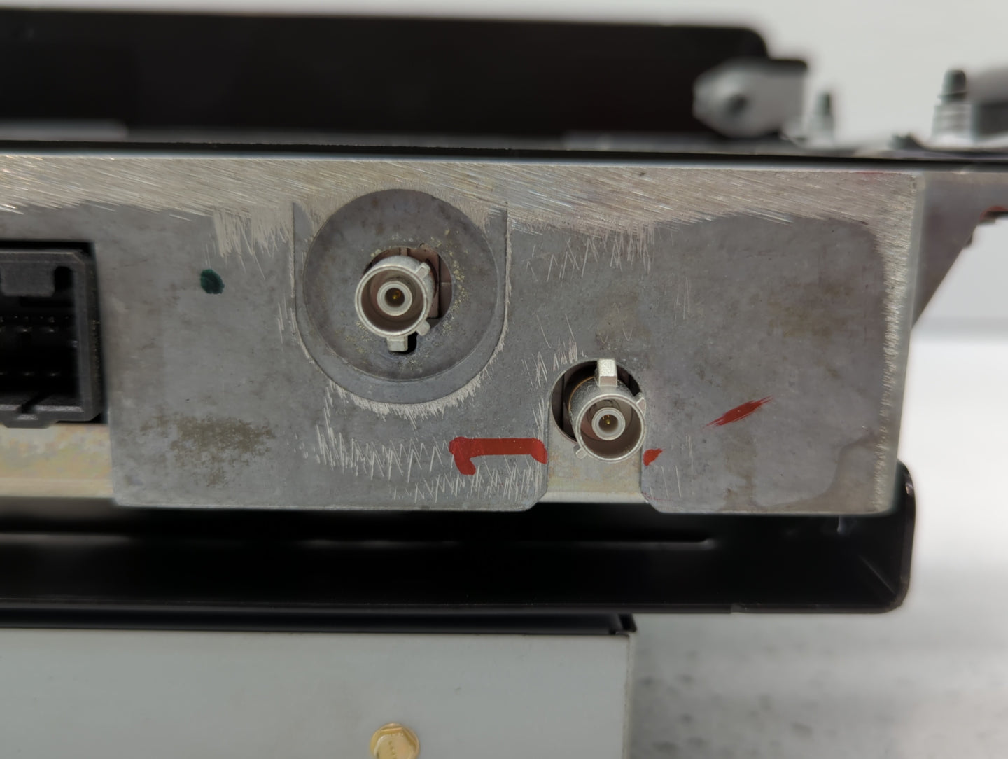 Chevrolet Impala Limited Am Fm Cd Player Radio Receiver - Oemusedautoparts1.com