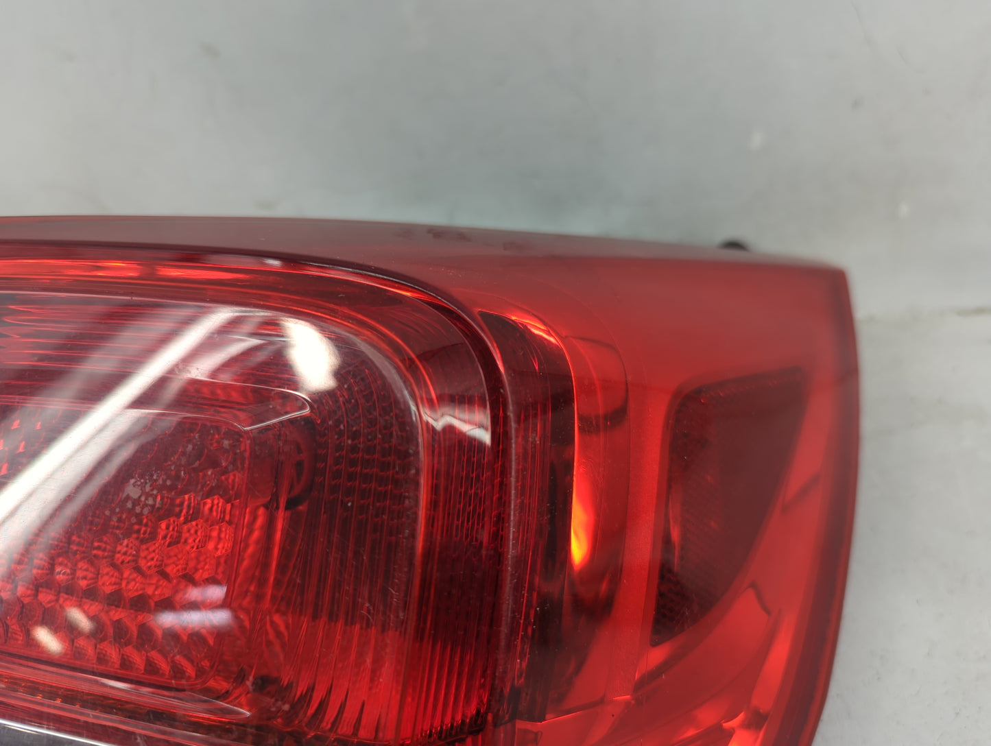 2013-2016 Chevrolet Malibu Tail Light Assembly Passenger Right OEM Fits Fits 2013 2014 2015 2016 OEM Used Auto Parts - Oemus