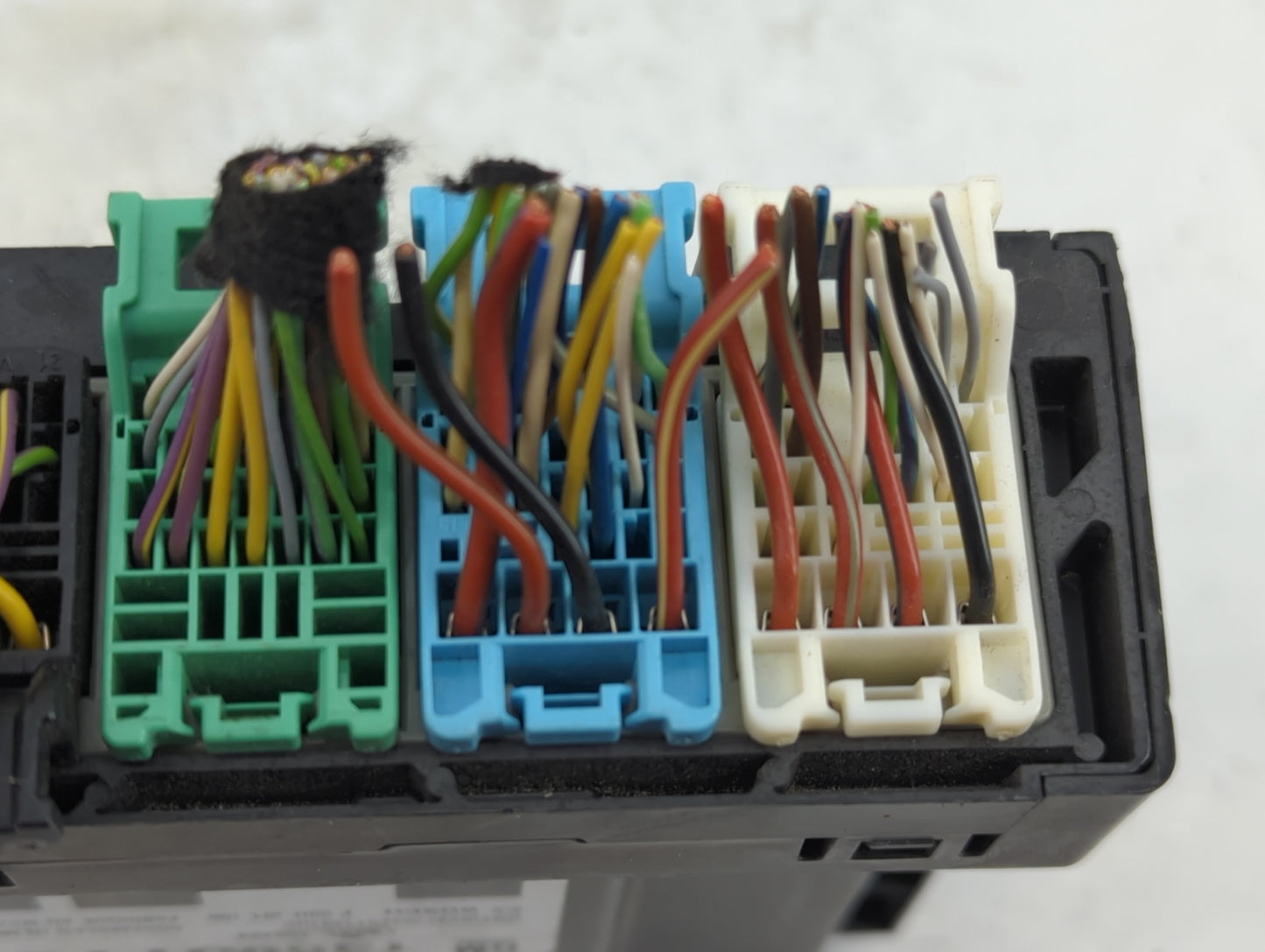 2014-2016 Chevrolet Malibu Body Control Module Bcm Inner Cabin Fuse Box - Oemusedautoparts1.com