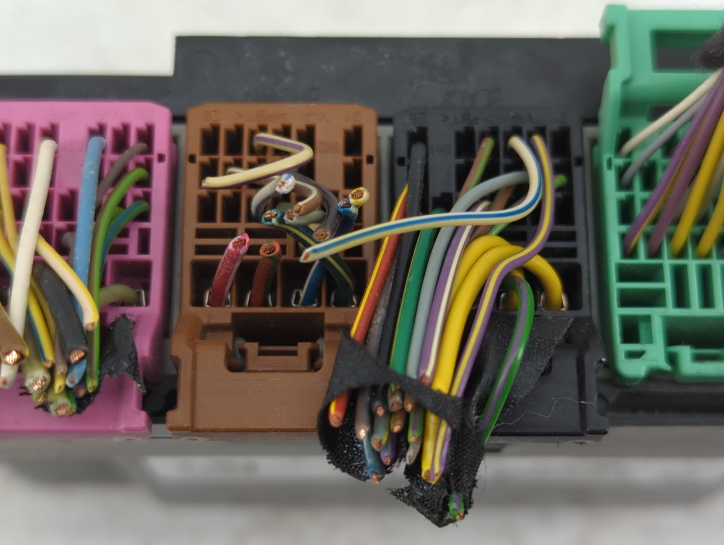 2014-2016 Chevrolet Malibu Body Control Module Bcm Inner Cabin Fuse Box - Oemusedautoparts1.com