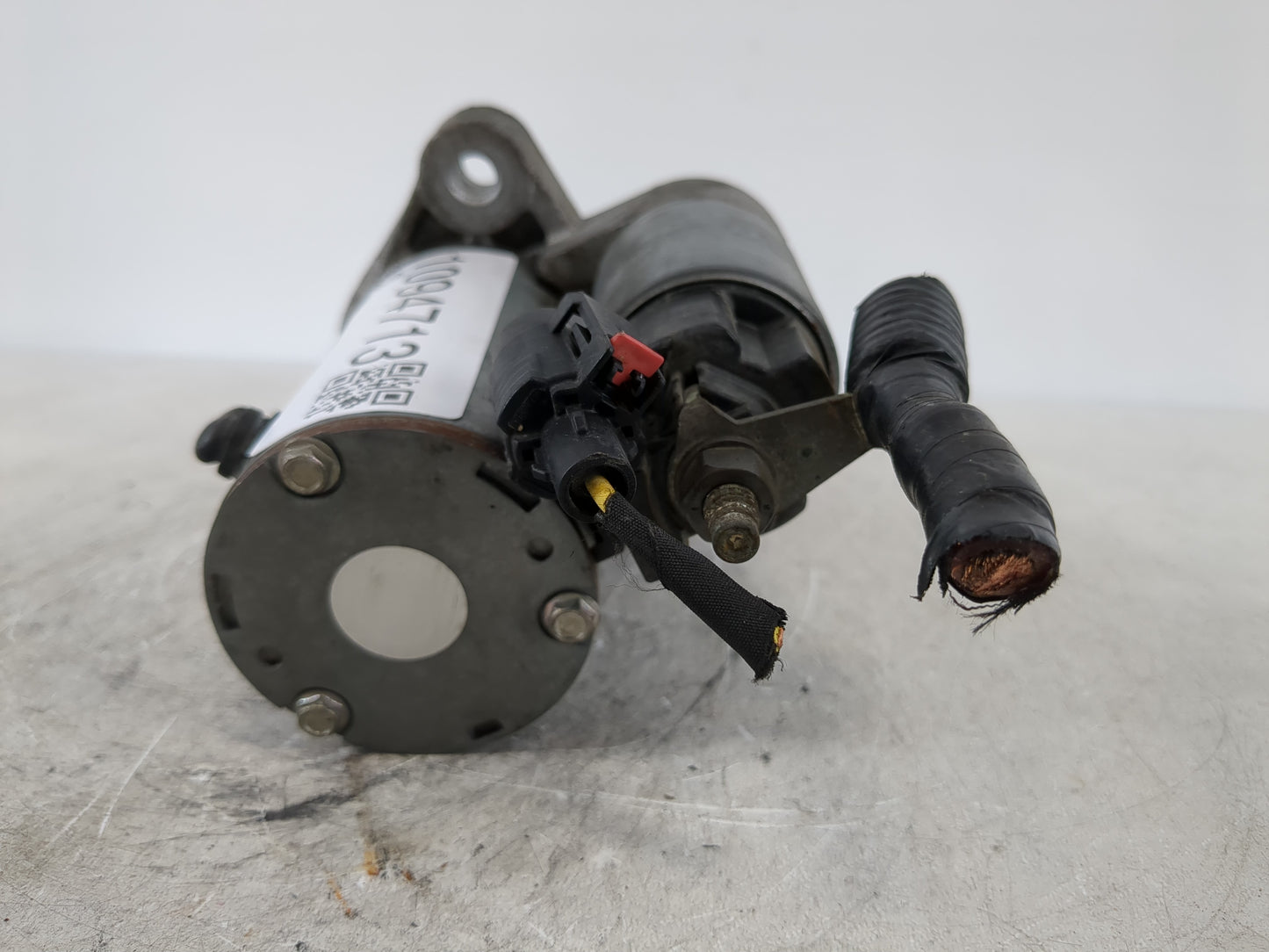 2015-2016 Chevrolet Malibu Car Starter Motor Solenoid OEM P/N:12657797 Fits Fits 2015 2016 2017 2018 2019 2020 2021 OEM Used